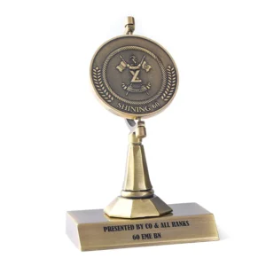 Metall-Zink-Legierung drehbare Trophäe Anpassung