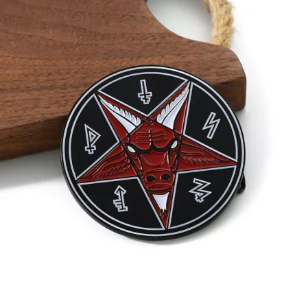 Totem de cabeza de toro Elemento circular Esmalte blando Hebilla de cinturón