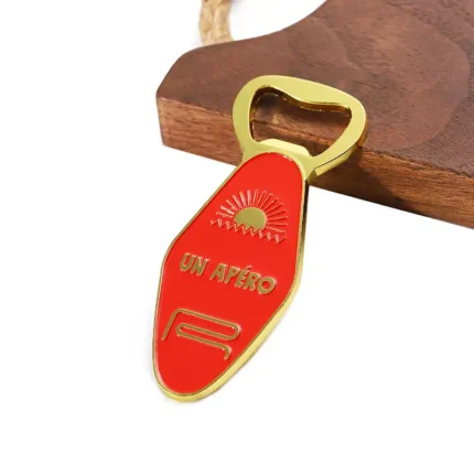 3561-4-Abridor de garrafas em liga de zinco esmaltado e banhado a ouro vermelho